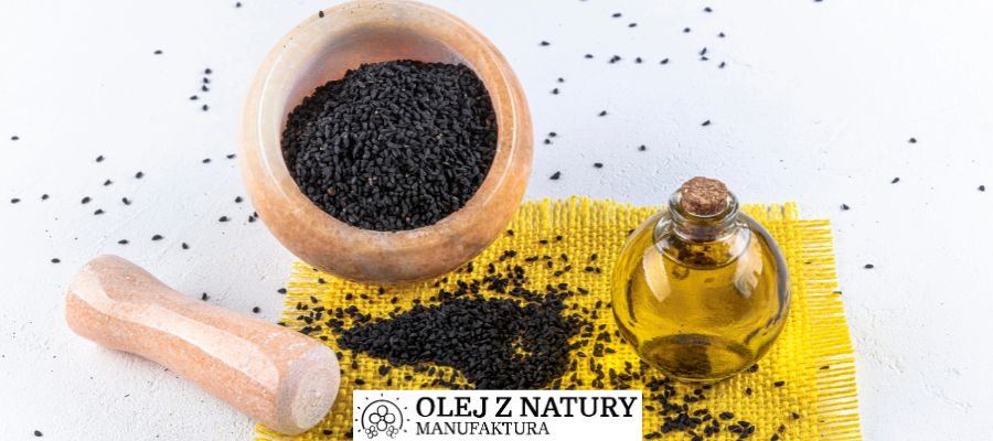 Czarnuszka siewna – naturalny sposób na zdrowie skóry i brodawki