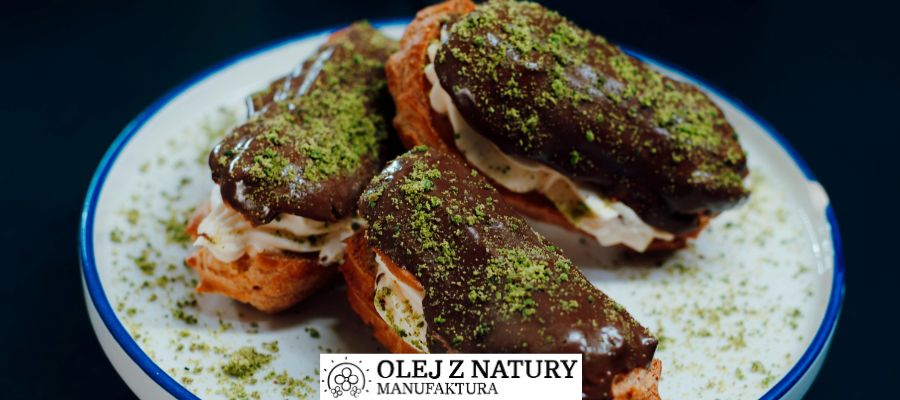 Desery pistacjowe - jak zrobić czekoladę dubajską z pistacjami?